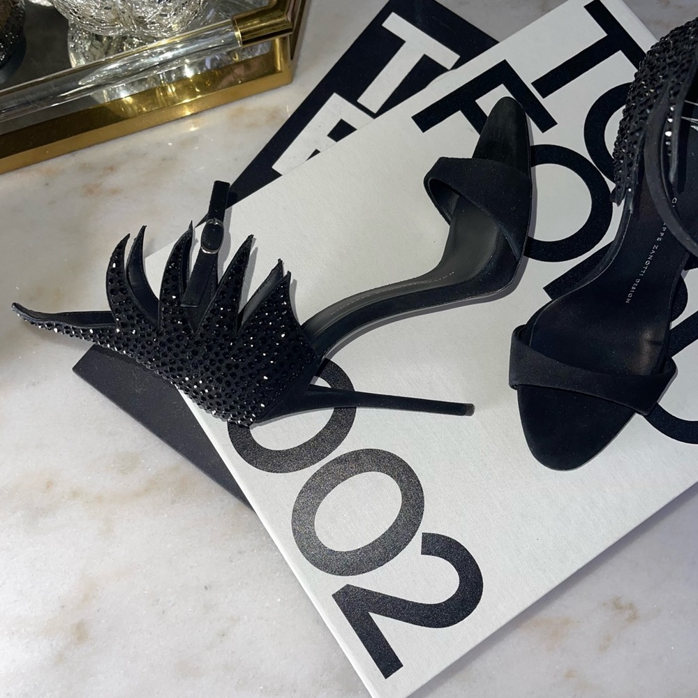 New Giuseppe Zanotti Swarovski 120mm Suede Sandals in Black Gothic Moody Witchy - Picture 3 of 17